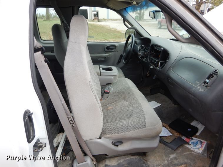 image for item FI9690 2000 Ford F150 SuperCab pickup truck