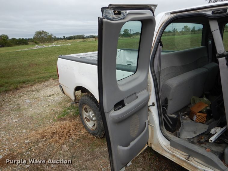 image for item FI9690 2000 Ford F150 SuperCab pickup truck