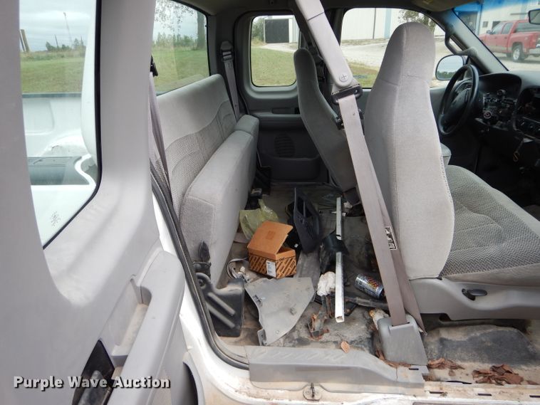 image for item FI9690 2000 Ford F150 SuperCab pickup truck