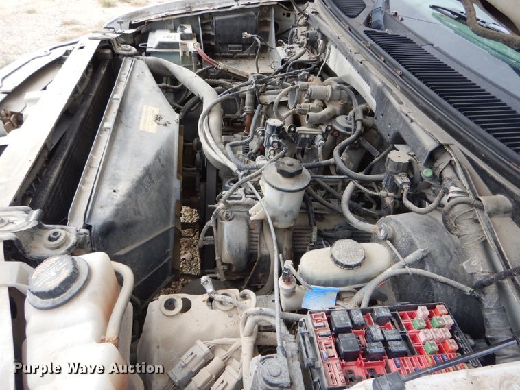 image for item FI9690 2000 Ford F150 SuperCab pickup truck