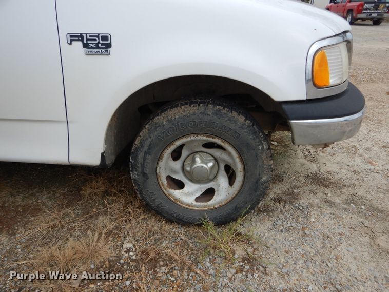 image for item FI9690 2000 Ford F150 SuperCab pickup truck