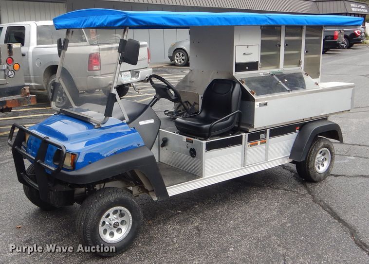 image for item FI9696 2005 Club Car food/beverage cart
