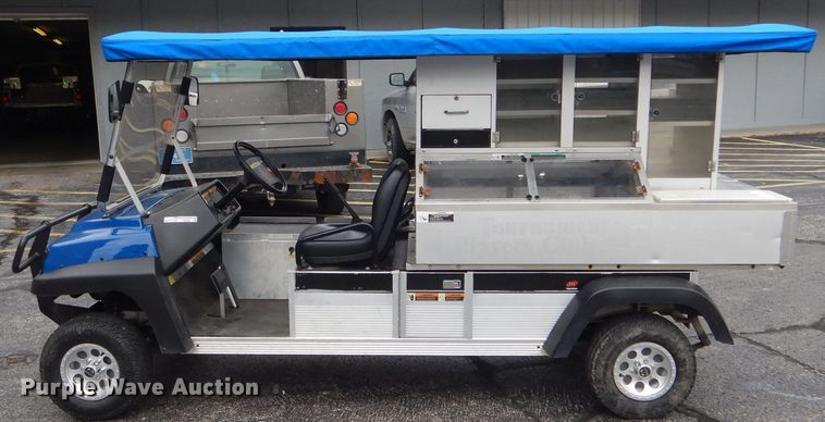 image for item FI9696 2005 Club Car food/beverage cart