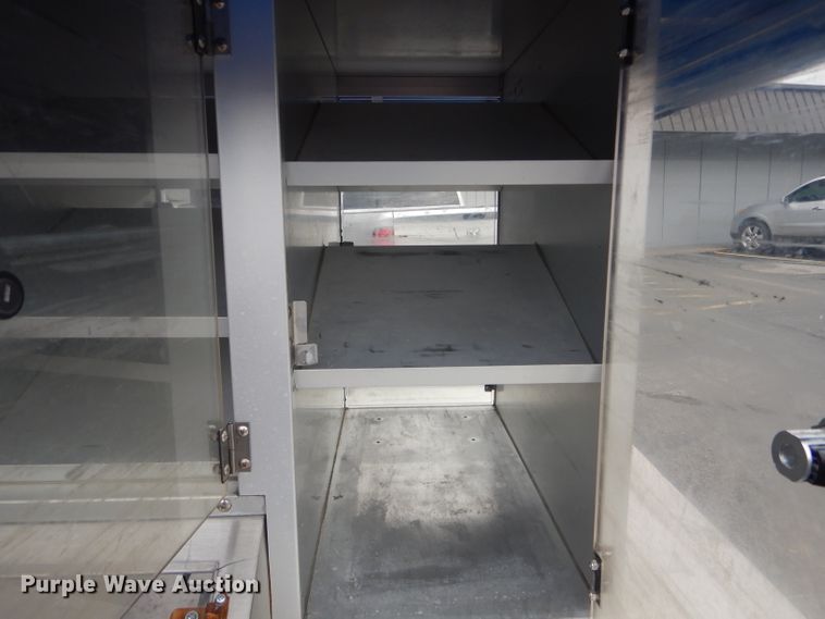 image for item FI9696 2005 Club Car food/beverage cart