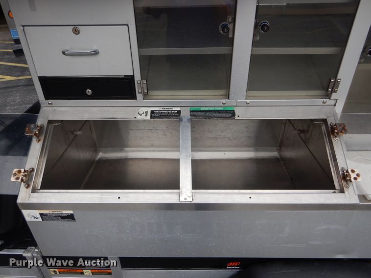 image for item FI9696 2005 Club Car food/beverage cart