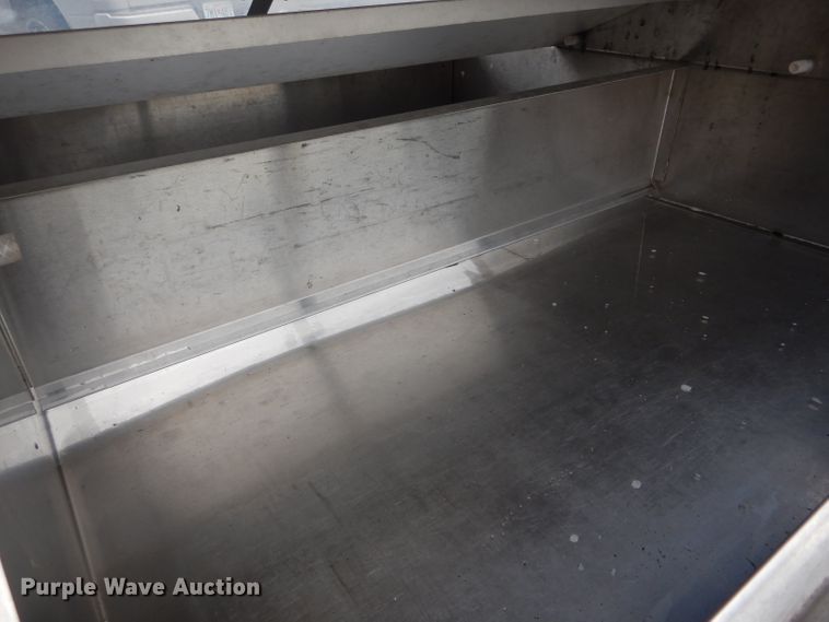 image for item FI9696 2005 Club Car food/beverage cart