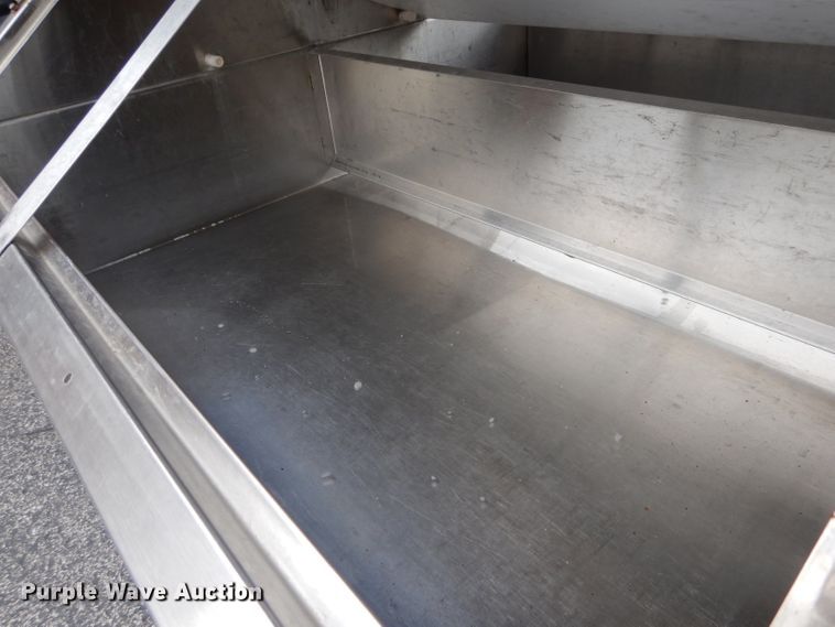 image for item FI9696 2005 Club Car food/beverage cart