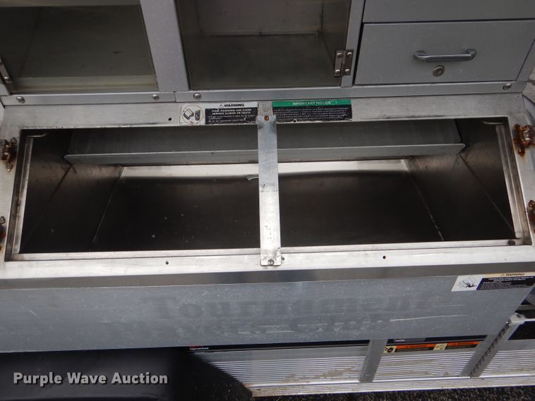 image for item FI9696 2005 Club Car food/beverage cart