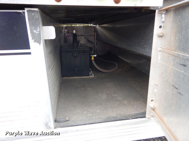 image for item FI9696 2005 Club Car food/beverage cart