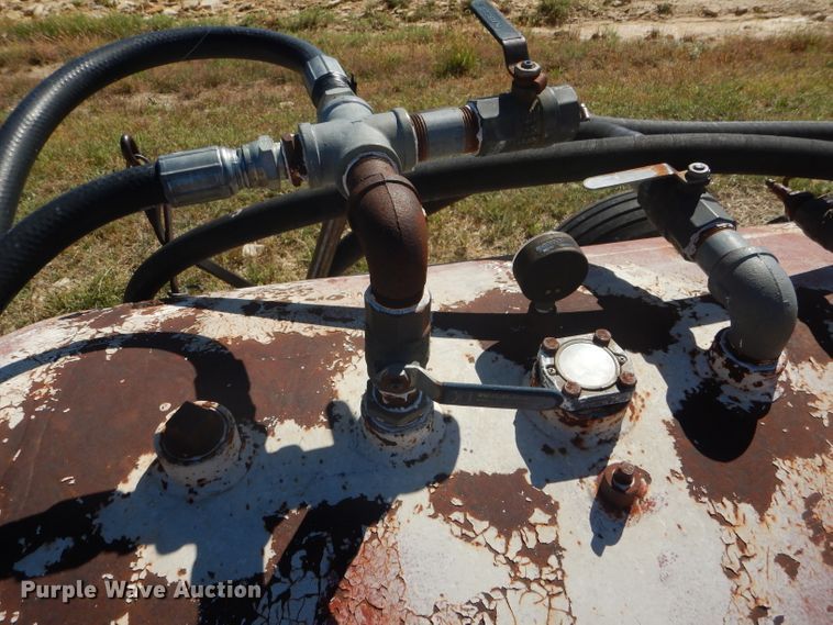 image for item FJ9758 Shop built used oil reclamation trailer