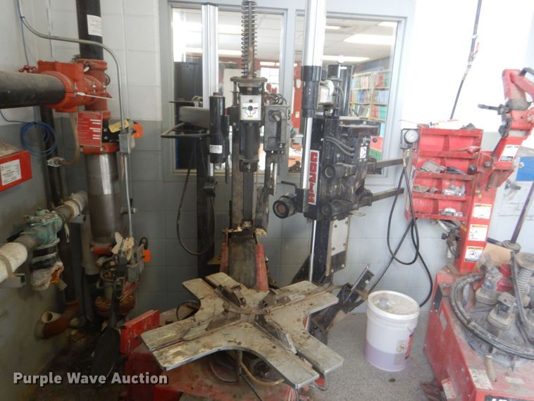 image for item FJ9776 Coats APX90A tire changer