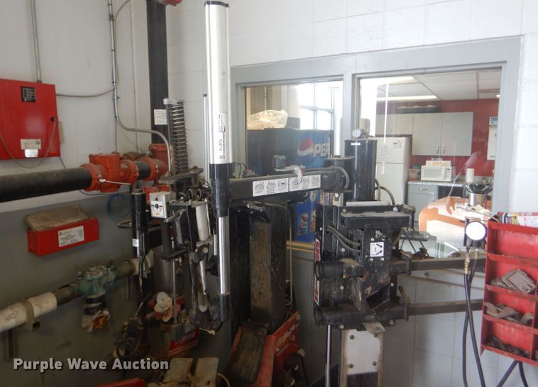 image for item FJ9776 Coats APX90A tire changer