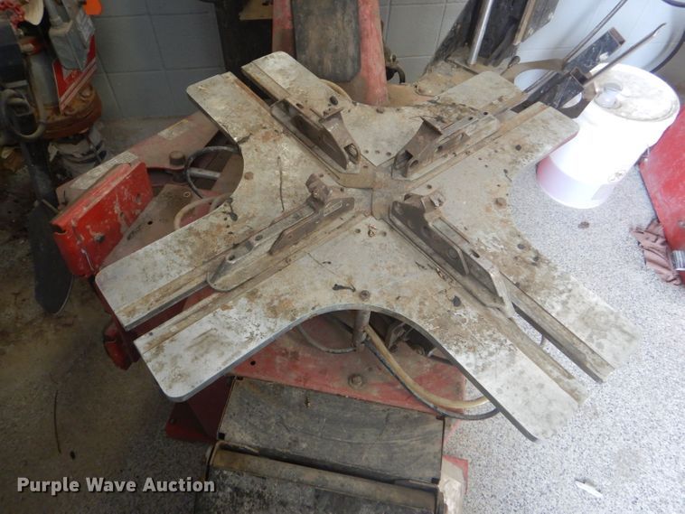 image for item FJ9776 Coats APX90A tire changer