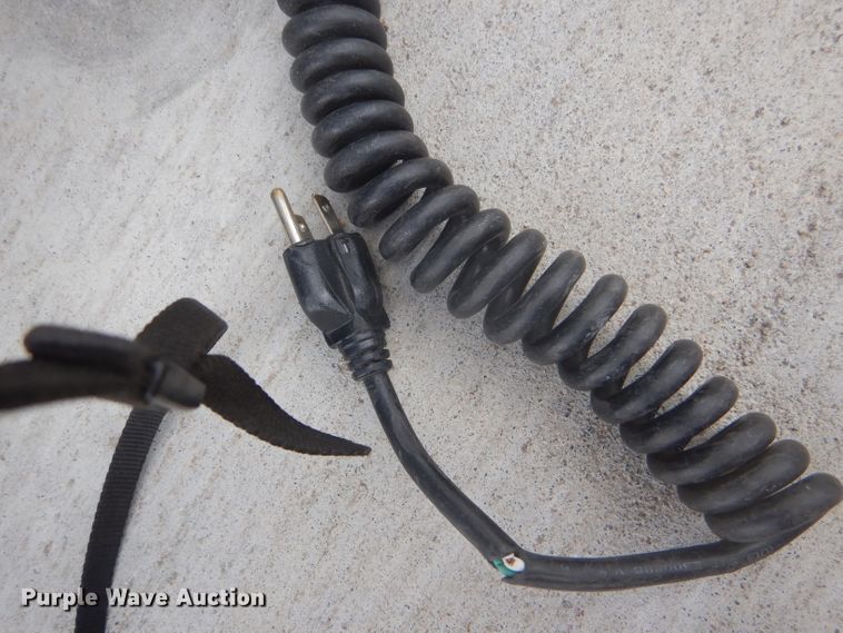 image for item FJ9779 2004 Genie GS1930 scissor lift