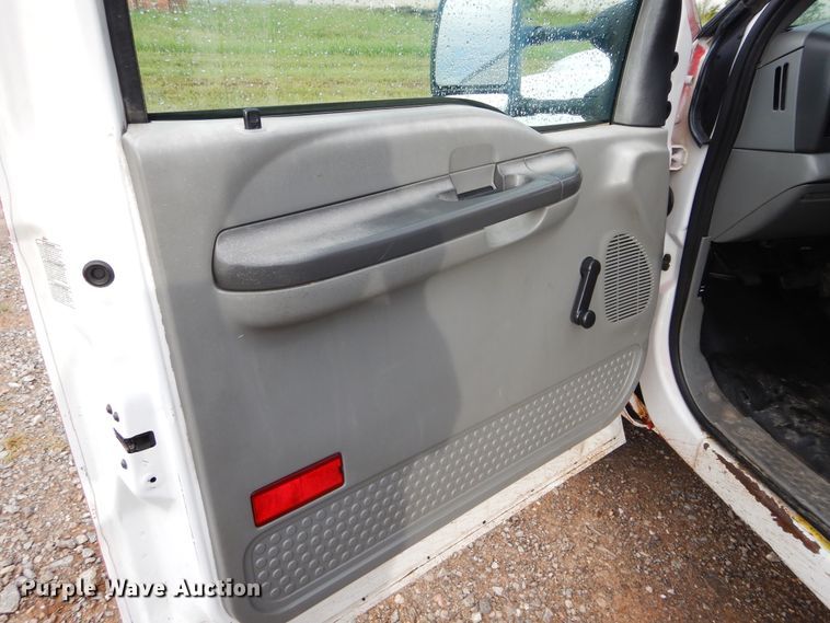 image for item FK9764 2003 Ford F550 dump truck