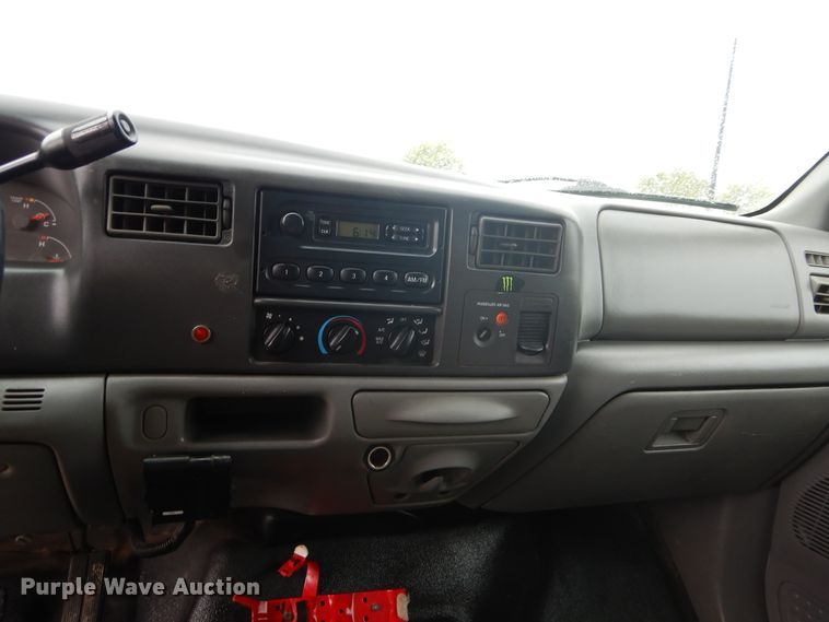 image for item FK9764 2003 Ford F550 dump truck