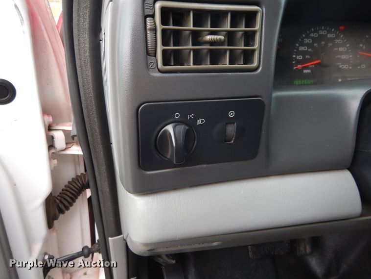 image for item FK9764 2003 Ford F550 dump truck