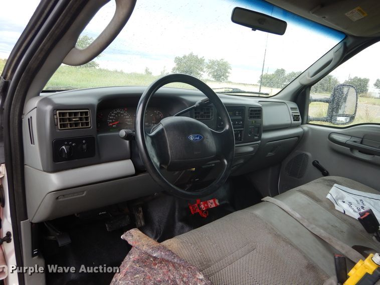 image for item FK9764 2003 Ford F550 dump truck