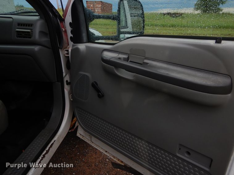 image for item FK9764 2003 Ford F550 dump truck