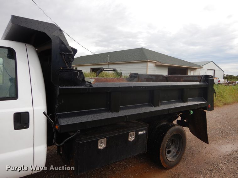 image for item FK9764 2003 Ford F550 dump truck