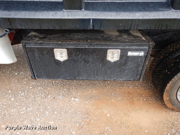 image for item FK9764 2003 Ford F550 dump truck