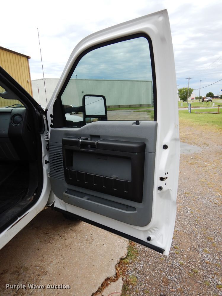 image for item FK9766 2014 Ford F550 Crew Cab flatbed truck