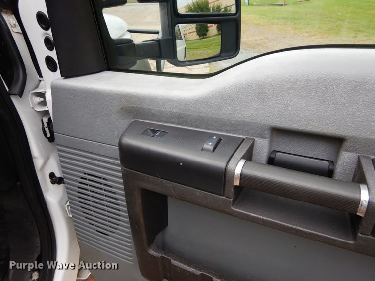 image for item FK9766 2014 Ford F550 Crew Cab flatbed truck