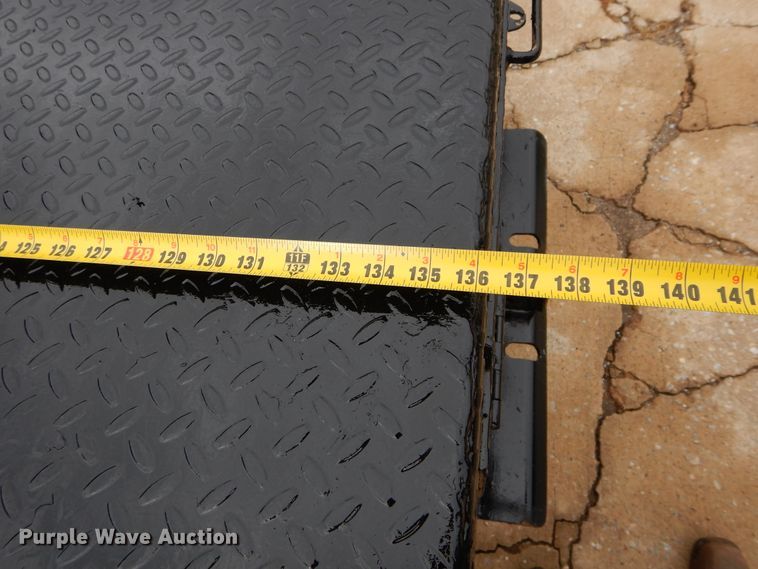 image for item FK9766 2014 Ford F550 Crew Cab flatbed truck