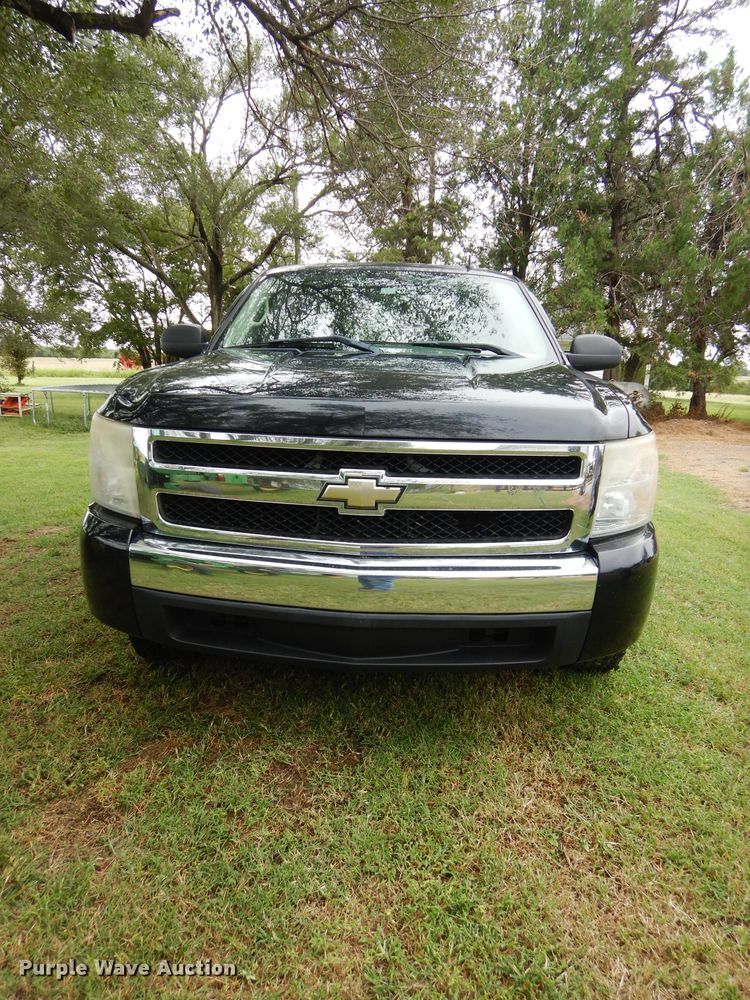 image for item FK9835 2007 Chevrolet Silverado 1500 Ext. Cab pickup truck