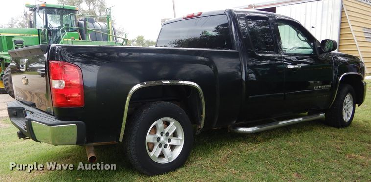 image for item FK9835 2007 Chevrolet Silverado 1500 Ext. Cab pickup truck