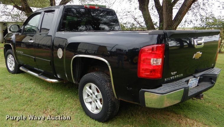 image for item FK9835 2007 Chevrolet Silverado 1500 Ext. Cab pickup truck