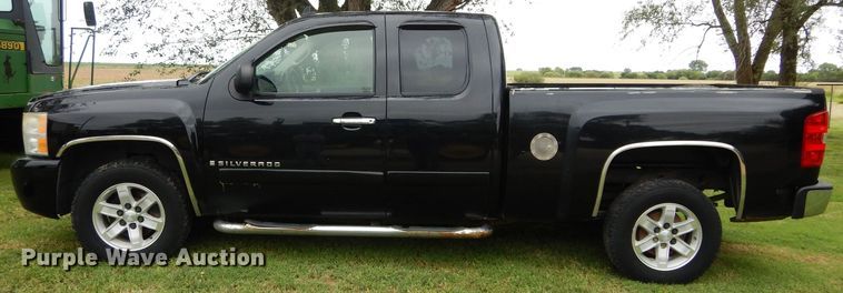 image for item FK9835 2007 Chevrolet Silverado 1500 Ext. Cab pickup truck