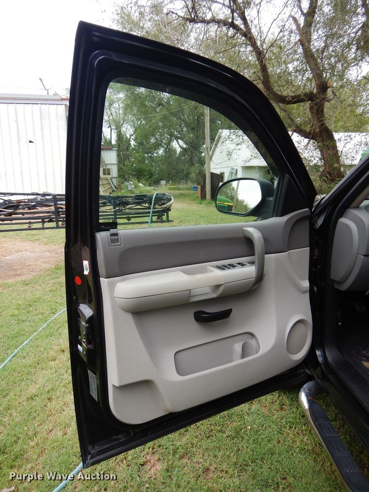 image for item FK9835 2007 Chevrolet Silverado 1500 Ext. Cab pickup truck