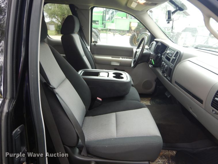 image for item FK9835 2007 Chevrolet Silverado 1500 Ext. Cab pickup truck