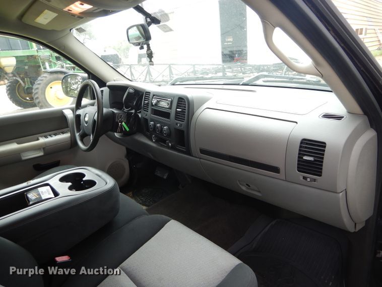 image for item FK9835 2007 Chevrolet Silverado 1500 Ext. Cab pickup truck