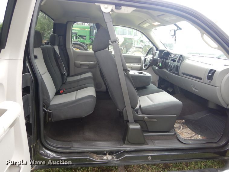 image for item FK9835 2007 Chevrolet Silverado 1500 Ext. Cab pickup truck