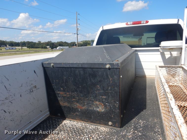 image for item FT9493 2010 Chevrolet Silverado 2500HD utility bed pickup truck