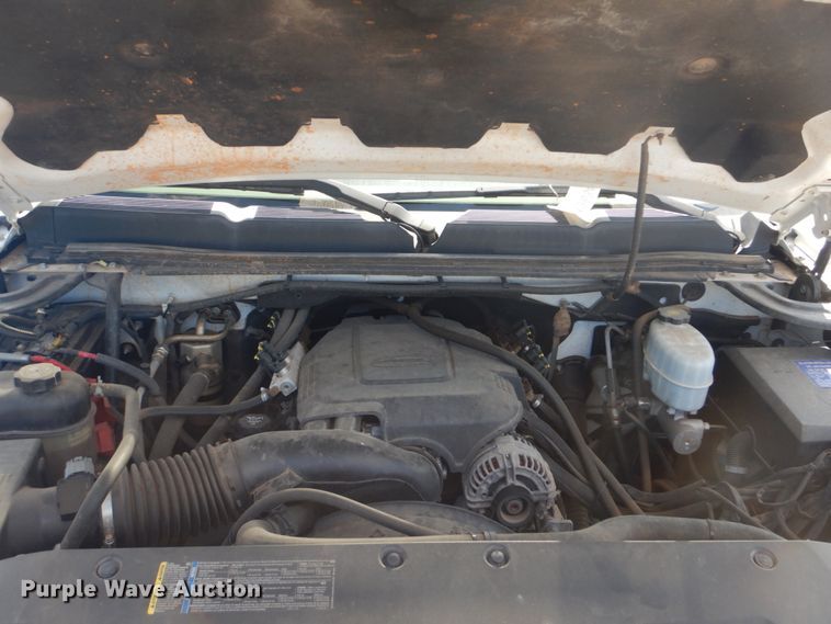 image for item FT9493 2010 Chevrolet Silverado 2500HD utility bed pickup truck