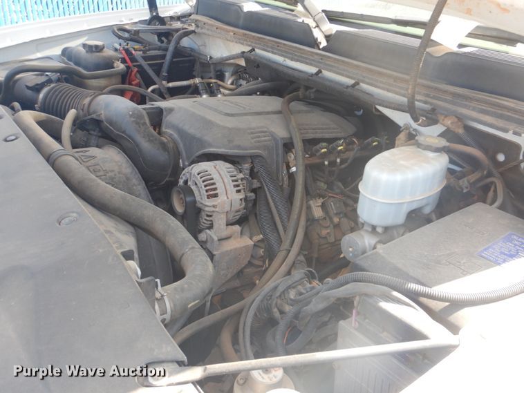 image for item FT9493 2010 Chevrolet Silverado 2500HD utility bed pickup truck