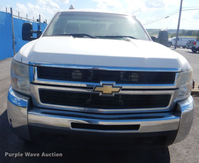 image for item FT9494 2010 Chevrolet Silverado 2500HD Ext. Cab utility bed pickup truck