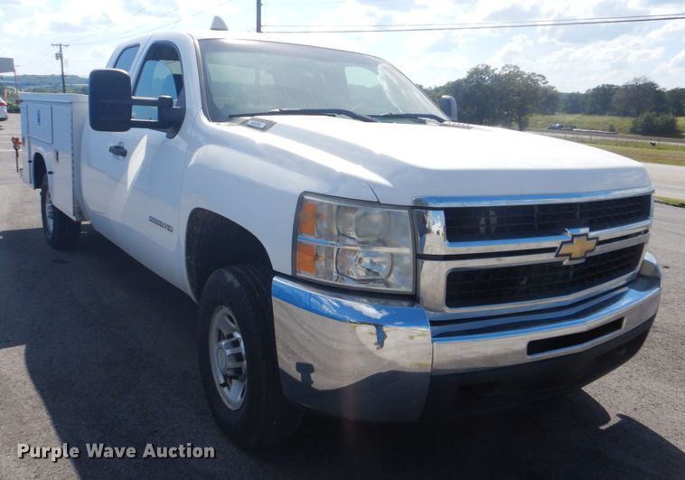 image for item FT9494 2010 Chevrolet Silverado 2500HD Ext. Cab utility bed pickup truck