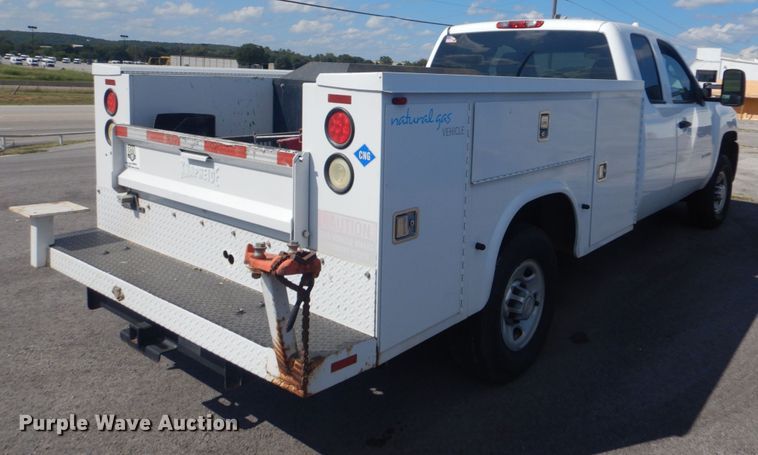 image for item FT9494 2010 Chevrolet Silverado 2500HD Ext. Cab utility bed pickup truck