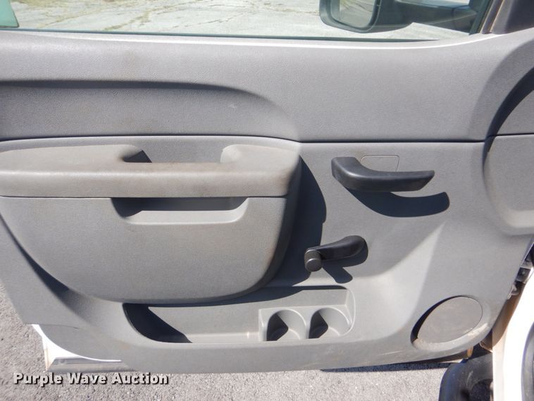 image for item FT9494 2010 Chevrolet Silverado 2500HD Ext. Cab utility bed pickup truck