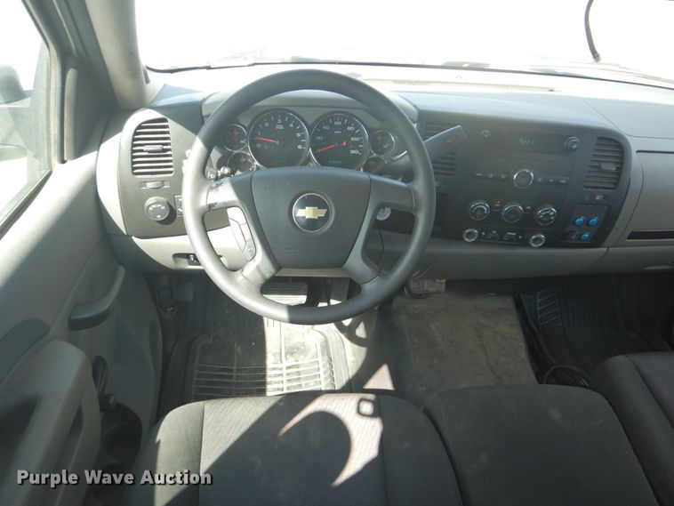 image for item FT9494 2010 Chevrolet Silverado 2500HD Ext. Cab utility bed pickup truck