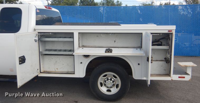image for item FT9494 2010 Chevrolet Silverado 2500HD Ext. Cab utility bed pickup truck