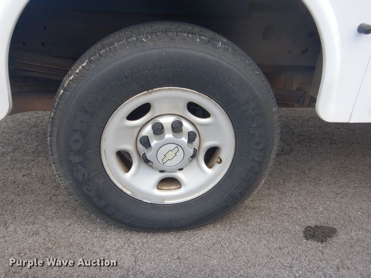 image for item FT9494 2010 Chevrolet Silverado 2500HD Ext. Cab utility bed pickup truck