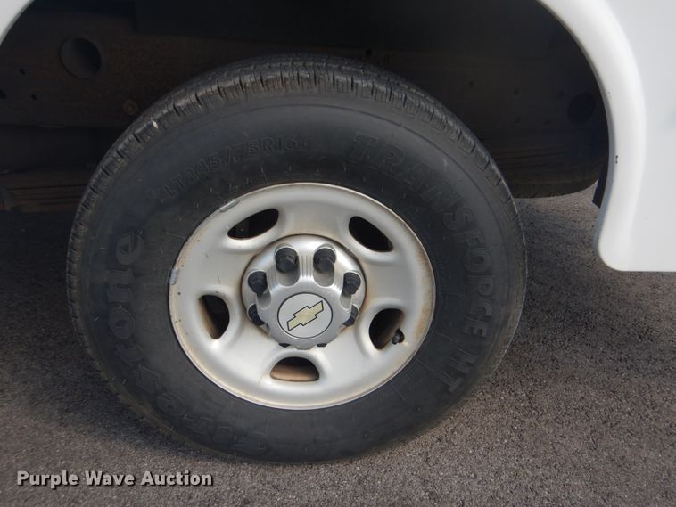 image for item FT9494 2010 Chevrolet Silverado 2500HD Ext. Cab utility bed pickup truck