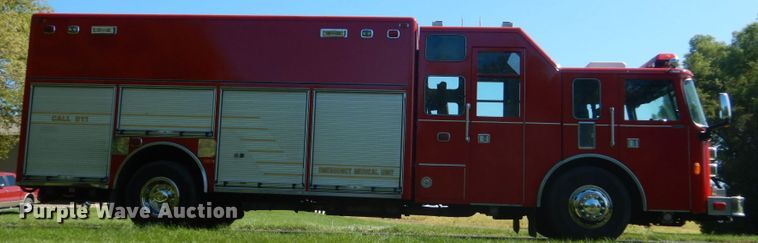 image for item FU9501 2000 Pierce rescue vehicle