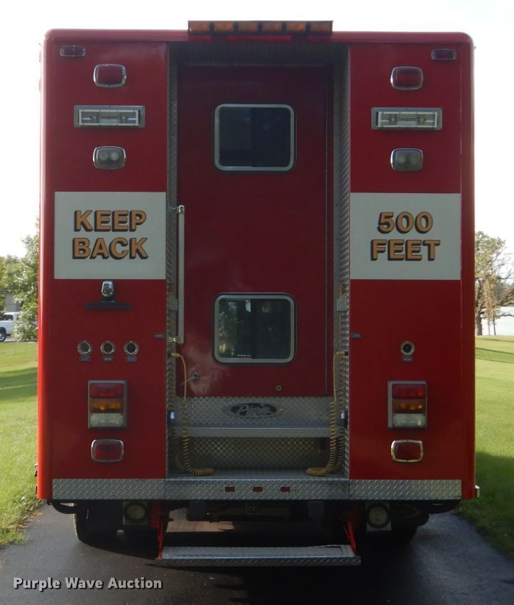 image for item FU9501 2000 Pierce rescue vehicle