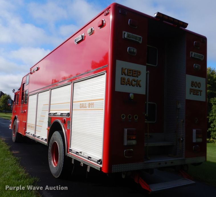 image for item FU9501 2000 Pierce rescue vehicle